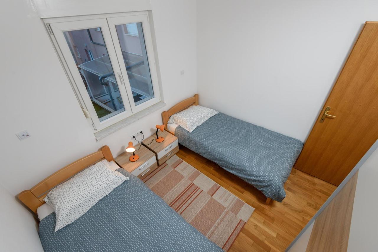 Apartment Apartman Karmela *