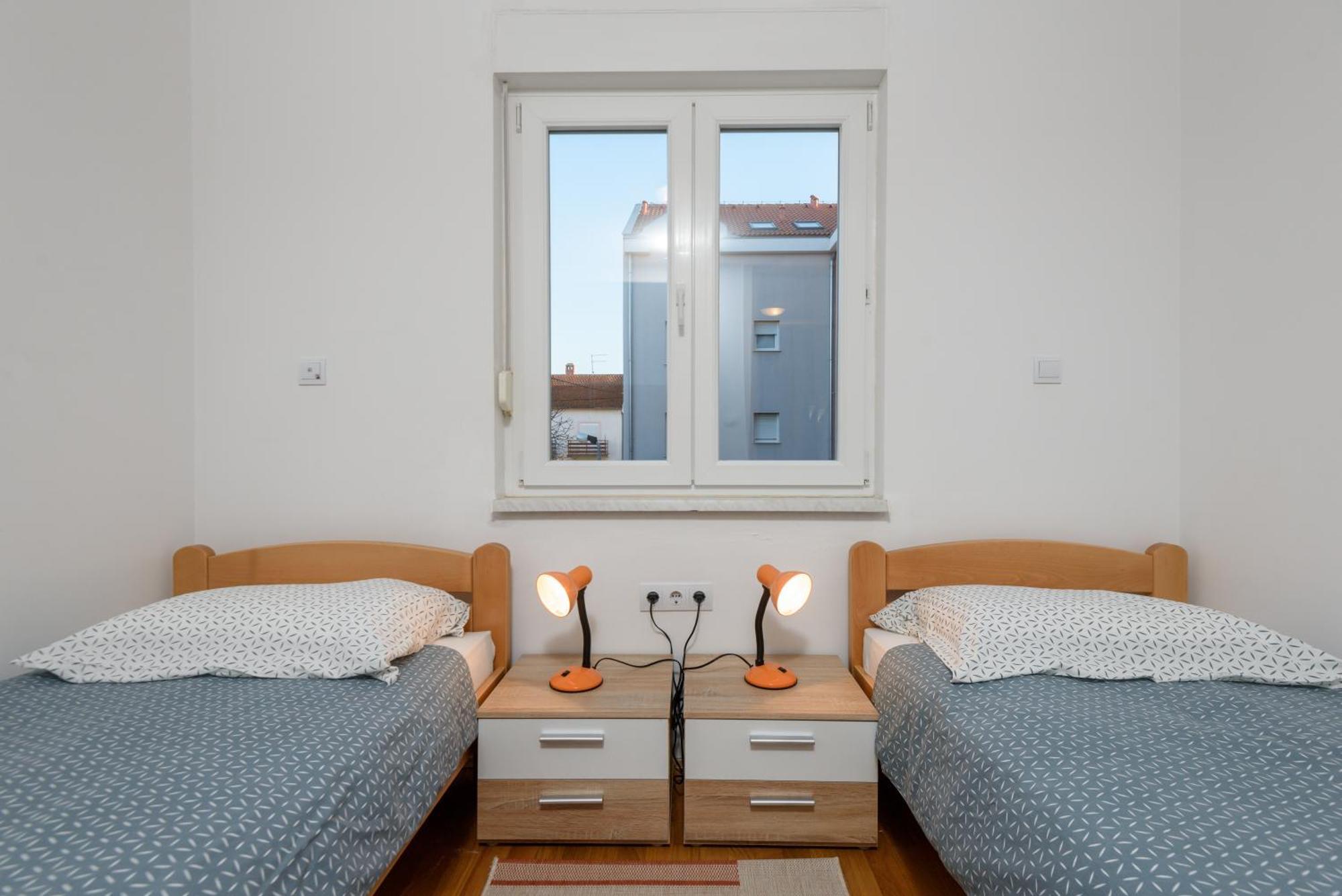 Apartman Karmela *